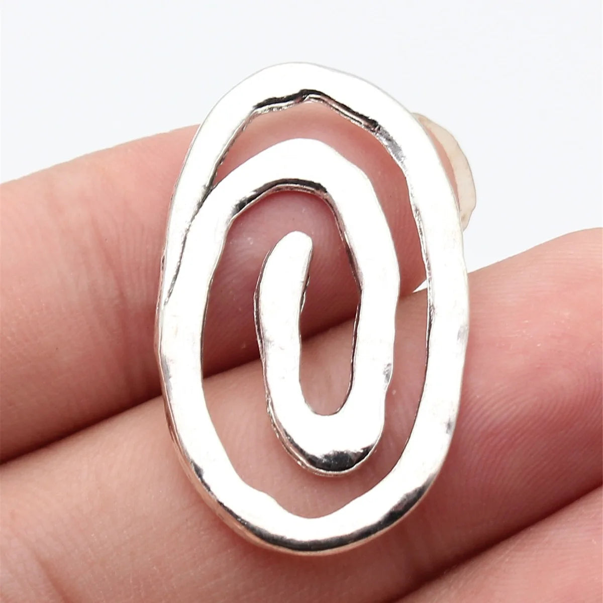 37x22mm 3.7g Multicolor Zinc Alloy Openwork Hammered Swirl Hollow Charm Pendant for DIY Necklace Making