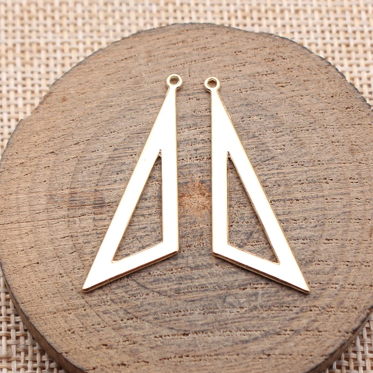 40x11mm 1.2g Multicolor Zinc Alloy Hollow Geometric Triangle Charm Pendant for DIY Jewelry Making