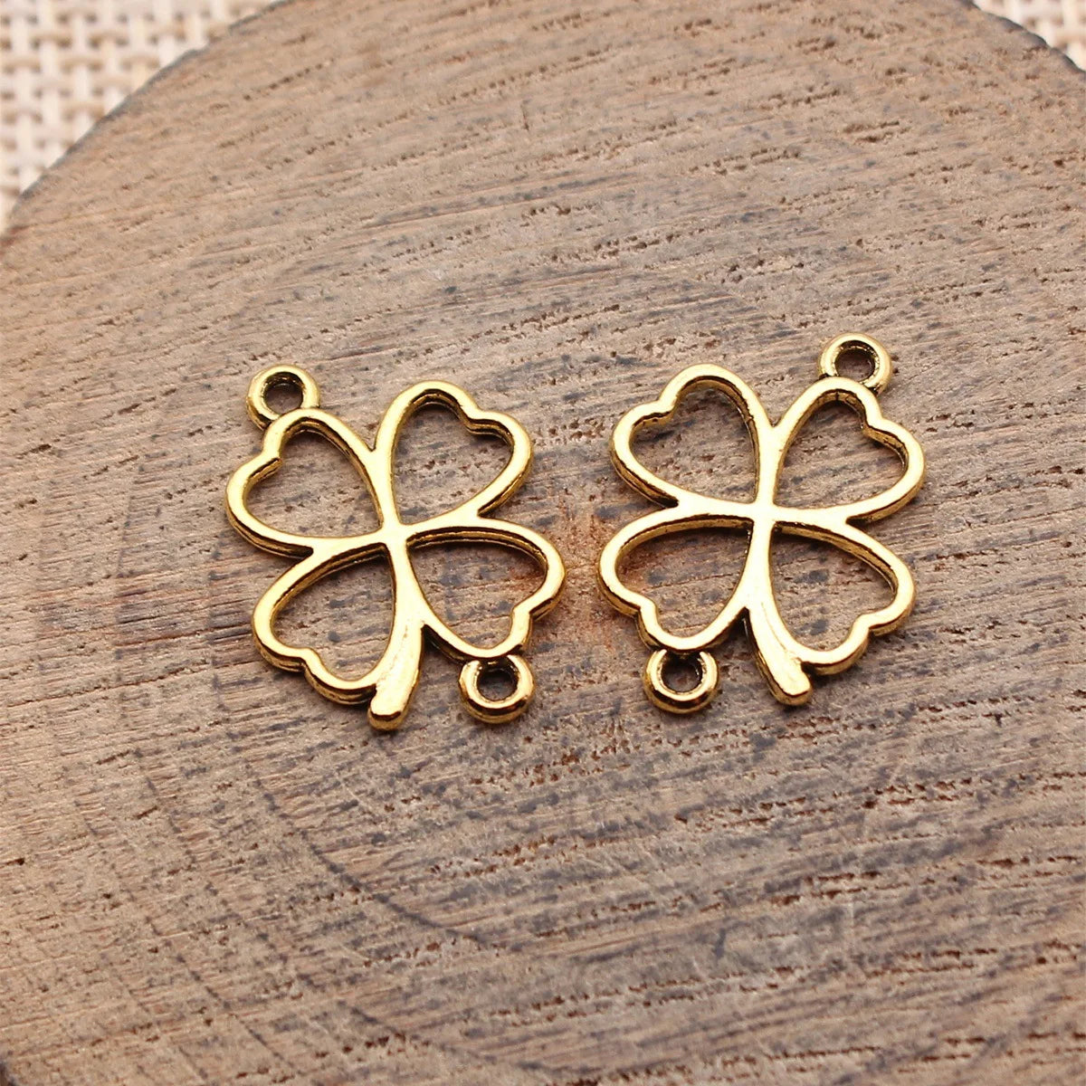 19x14mm 0.59g Multicolor Zinc Alloy Hollow Four Leaf Clover connector charm for DIY bracelet necklace making