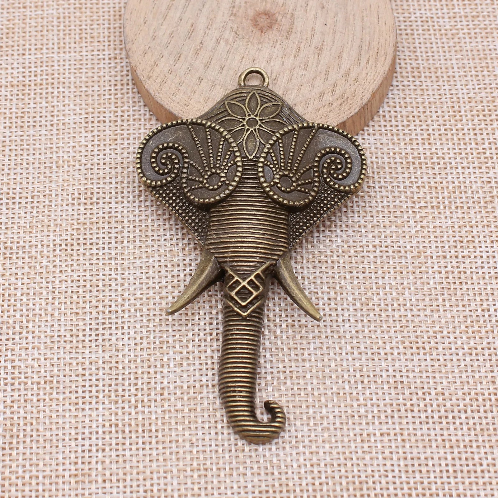 84x51mm 14.9g Multicolor Zinc Alloy Elephant Charm Pendant for Necklace Keychain Jewelry Making