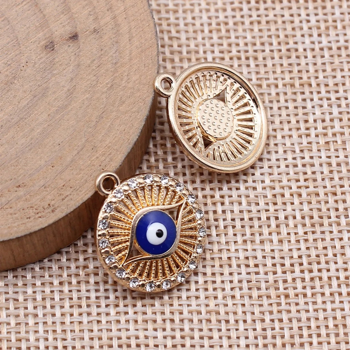 21x18mm 1.7g KC gold tone zinc alloy Evil Eye charm pendant for necklace bracelet jewelry making