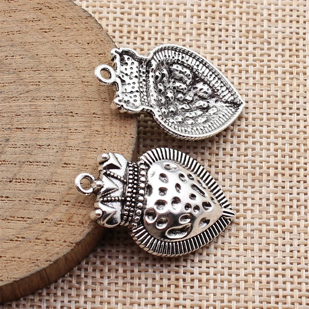 31x20mm 2.4g Antique Silver Zinc Alloy Gothic Heart Charm Pendant for DIY Necklace Bracelet Making
