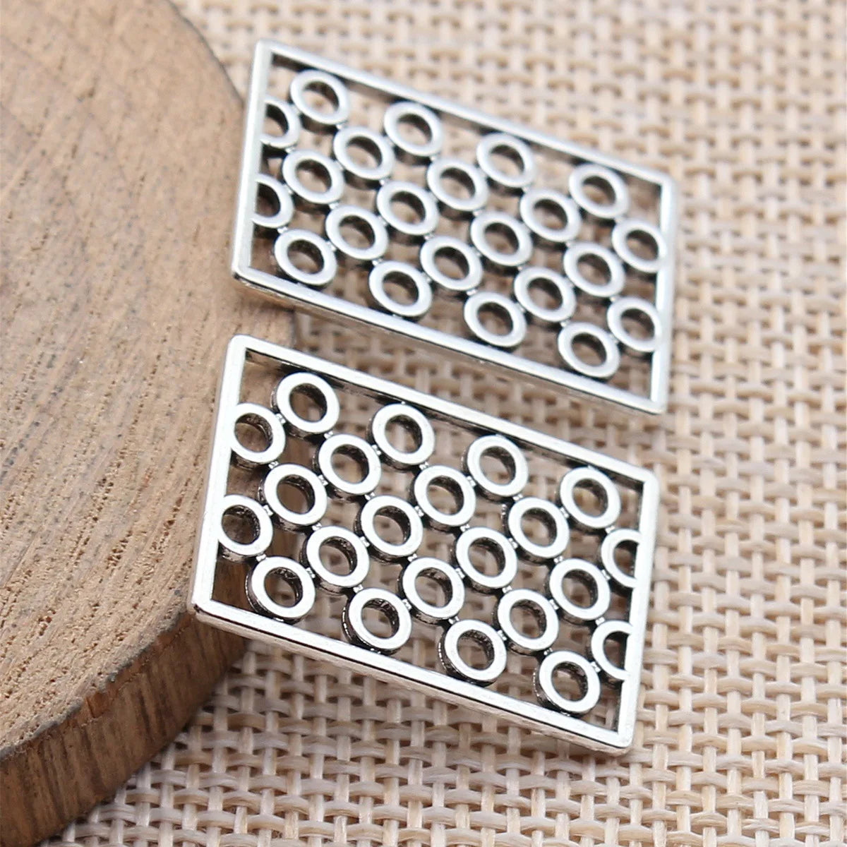 26x18mm 2.1g Antique Silver Zinc Alloy Hollow Geometric Circle Rectangle Ring Charm Pendant for DIY Jewelry