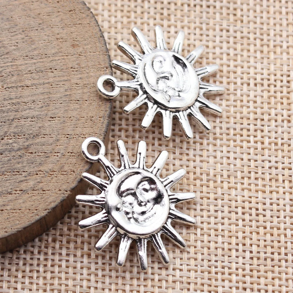 28x25mm 3.6g Antique Silver Zinc Alloy Sun Moon Face Charm Pendant for Necklace Jewelry Making