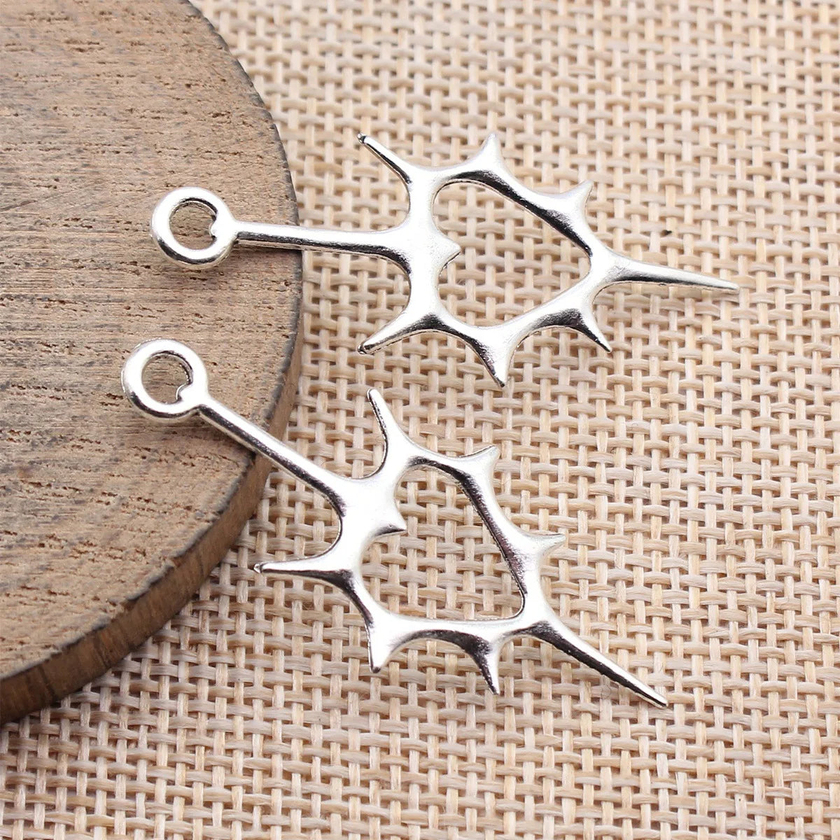 44x19mm 1.2g Multicolor Zinc Alloy Hollow Thorn Heart Earring Charms for DIY Jewelry Making