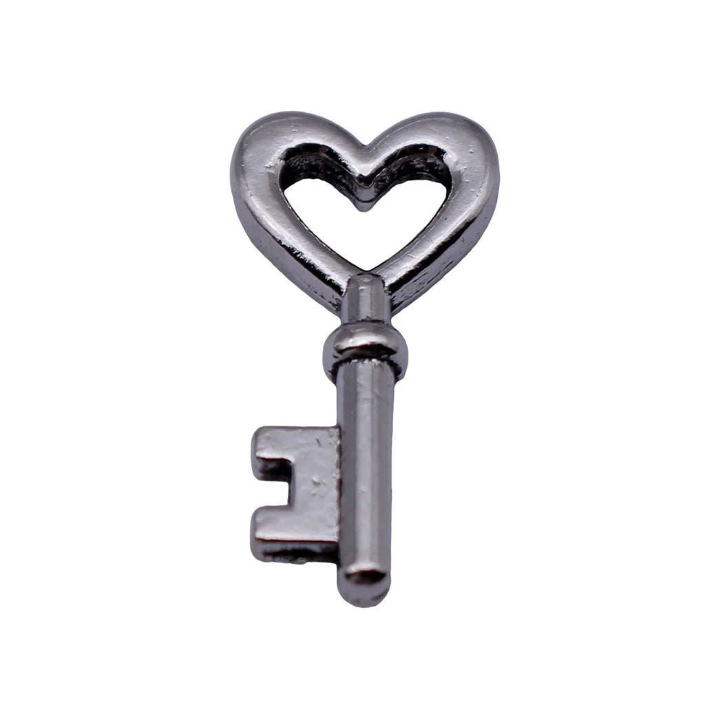 18x9.3mm 0.89g White K Blackened Zinc Alloy Heart Key Charm Pendant for DIY Necklace Bracelet Jewelry