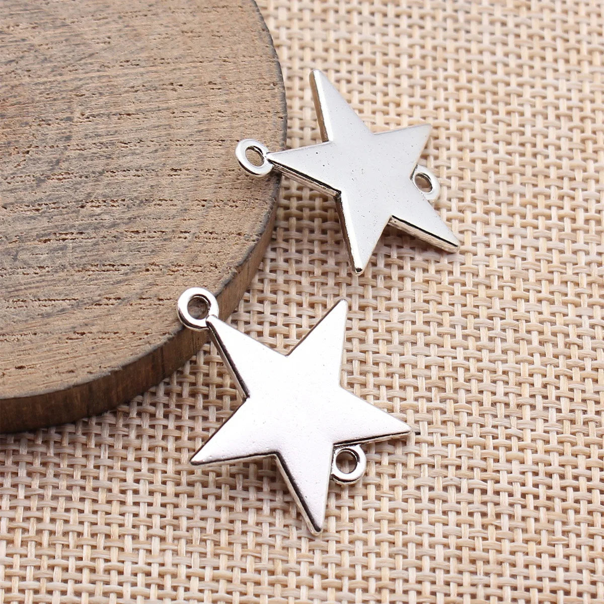 26x24mm 2.8g Antique Silver Tone Zinc Alloy Five-Point Star Connector Charm for DIY Bracelet Making