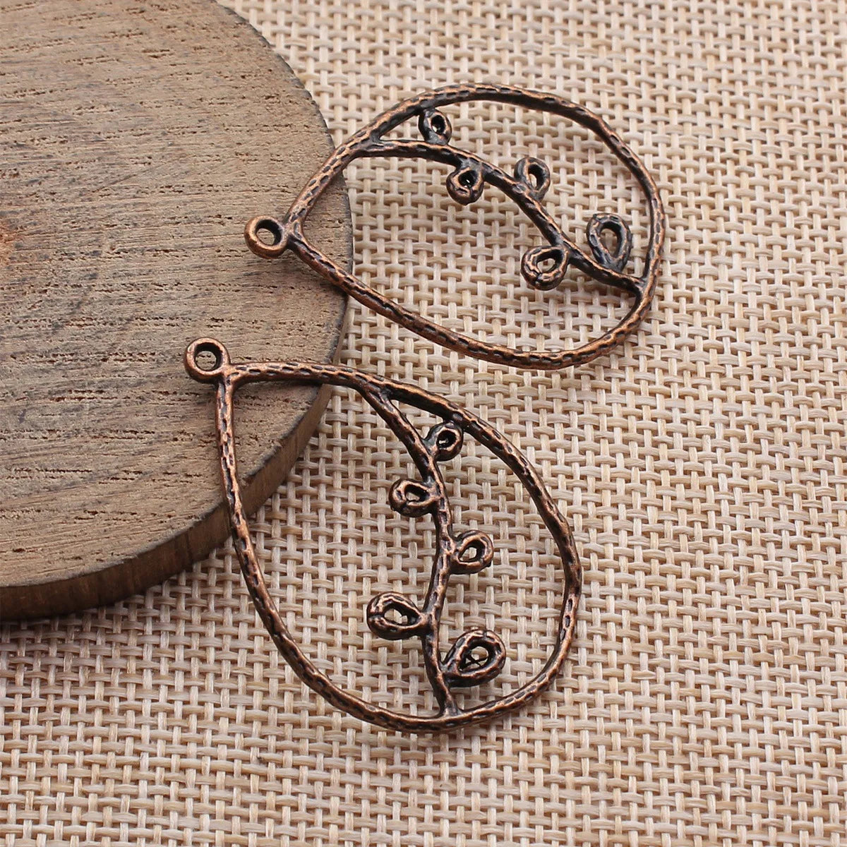 43x28mm 2.3g Multicolor Zinc Alloy Hollow Teardrop Tree Branch Charm Pendant for DIY Jewelry Making