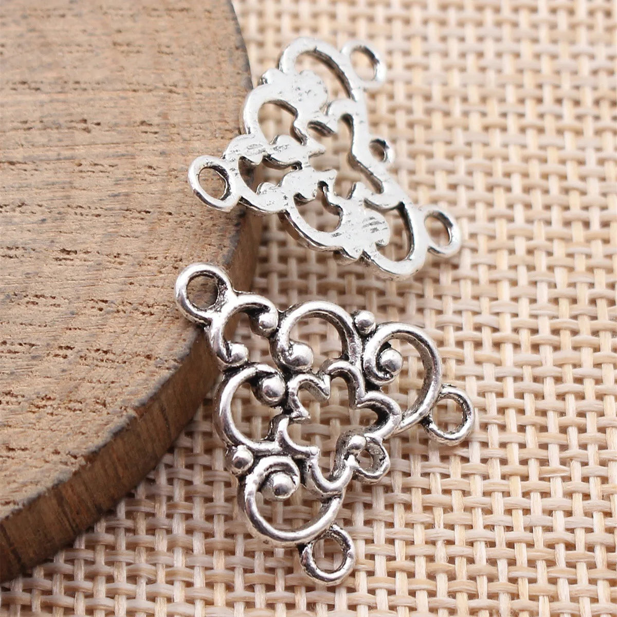 22x19mm 1.3g Antique Silver Zinc Alloy Hollow Earring Connector Charm for DIY Earring Jewelry Making