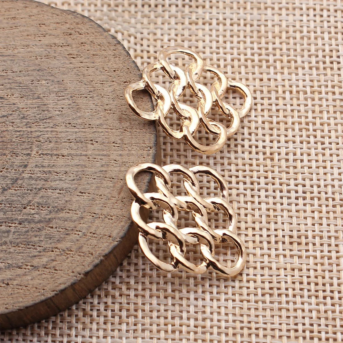 27x23mm 2.1g Multicolor Zinc Alloy Hollow Geometric Diamond Connector Charm for DIY Necklace Making