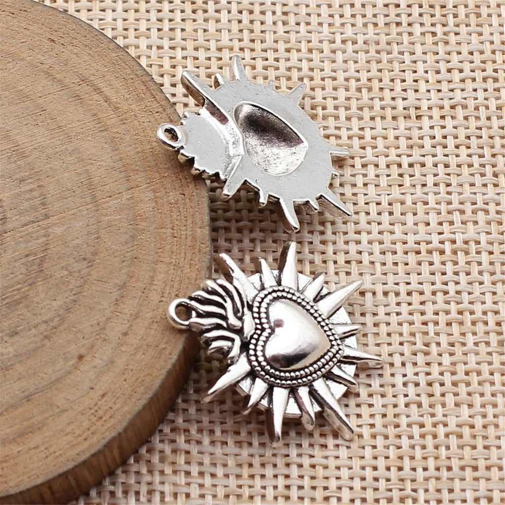 26x24mm 2.9g Antique Silver Zinc Alloy Gothic Heart Charm Pendant for DIY Necklace Jewelry Making