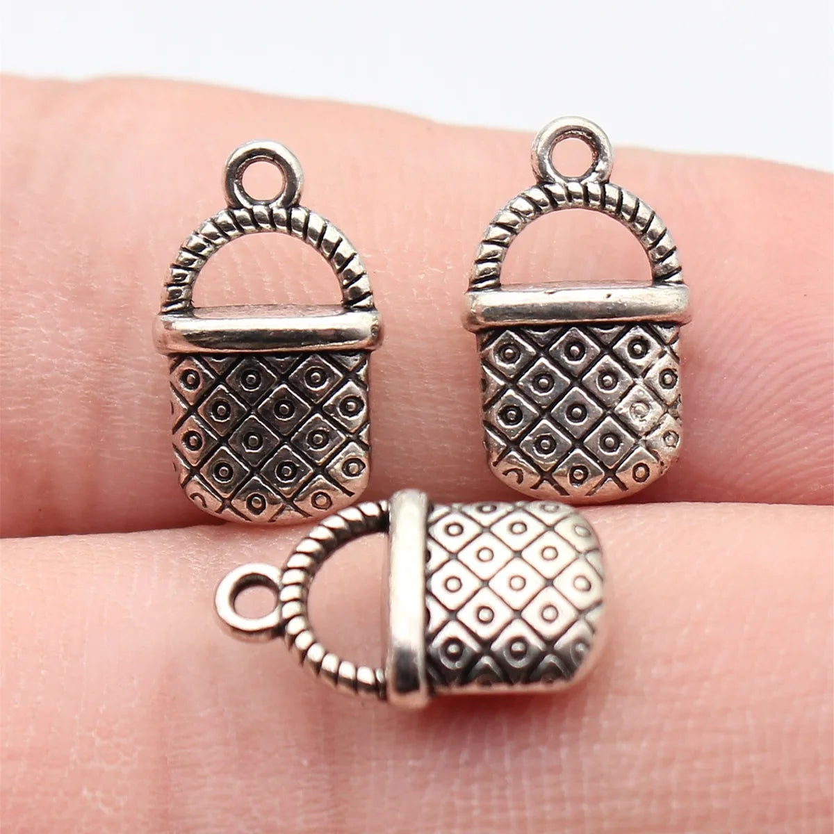 15x9.2x4.8mm 1.4g Antique Silver Zinc Alloy Woven Basket Charm Pendant for DIY Necklace Bracelet Making