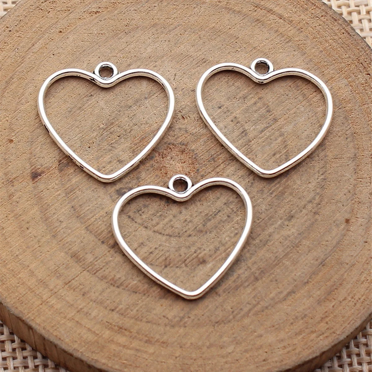 19x18mm 0.44g Antique Silver Zinc Alloy Hollow Heart Charm Pendant for DIY Necklace Bracelet Making