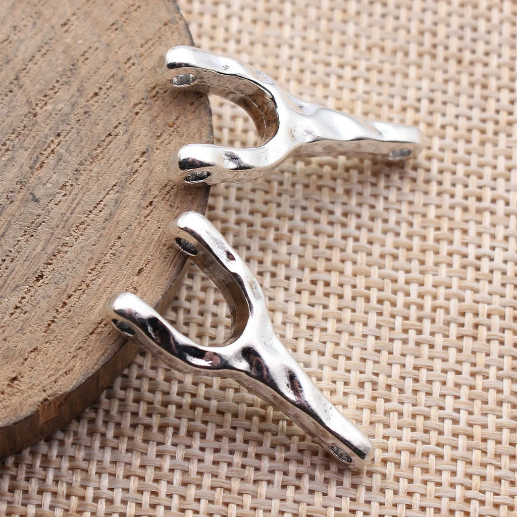 29x13x5mm 3.3g Antique Silver Zinc Alloy Hammered Wishbone Connector Charm for Bracelet Jewelry Making