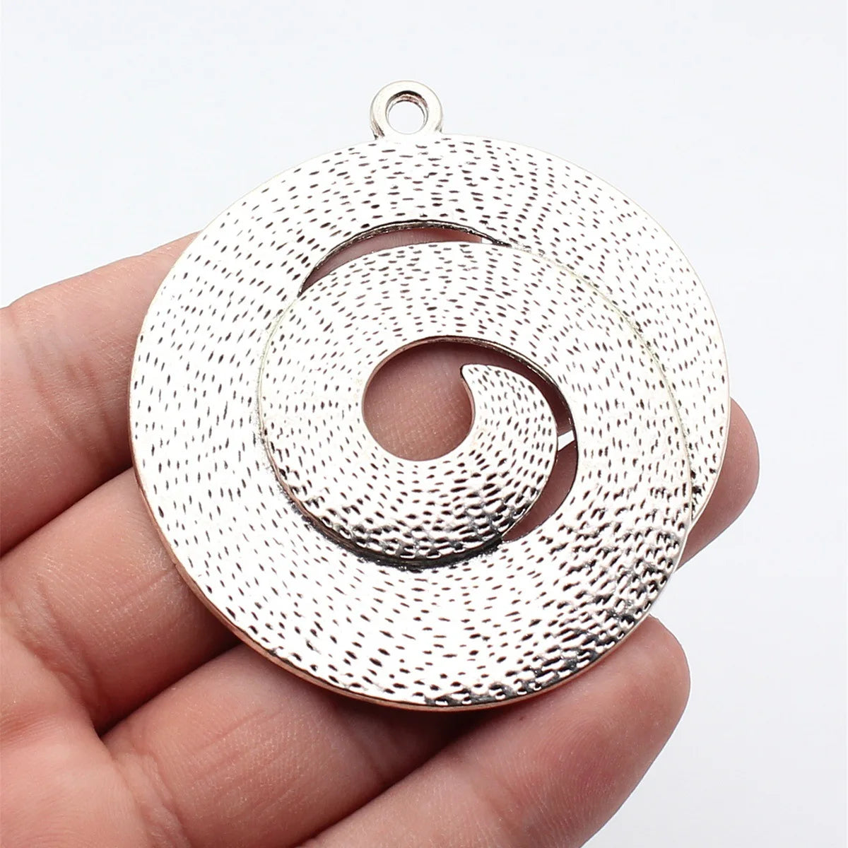 70x62mm 23g Antique Silver Zinc Alloy Dotted Swirl Large Charm Pendant for DIY Necklace Jewelry Making