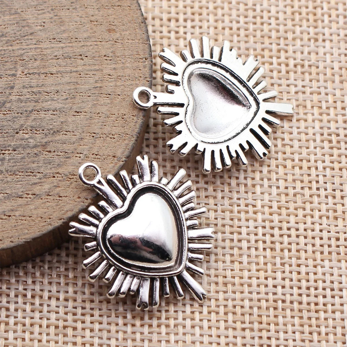 30x24mm 2.8g Antique Silver Tone Zinc Alloy Barbed Heart Charm Pendant for DIY Jewelry Making