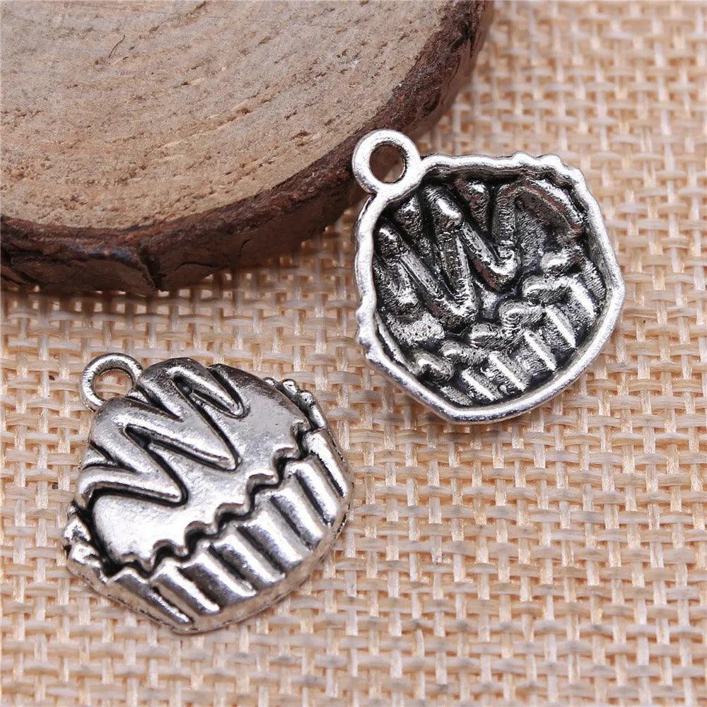 20x19mm 1.9g Antique Silver Zinc Alloy Cupcake Charm Pendant for Necklace Bracelet DIY Jewelry Making