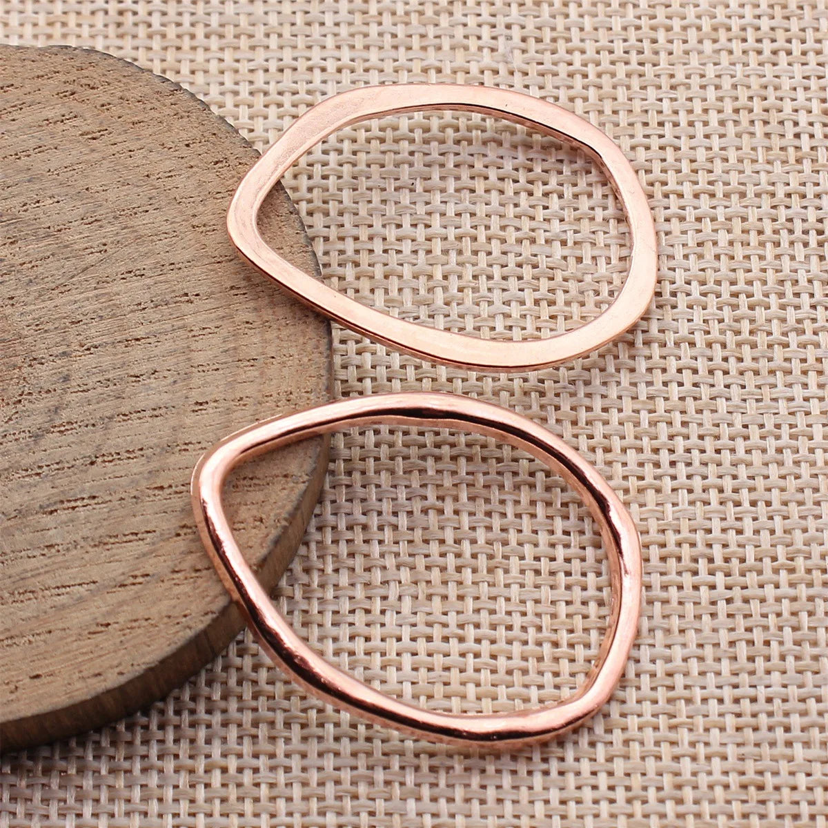 40x29mm 3.2g Rose Gold Zinc Alloy Hollow Pear Frame Charm Pendant for DIY Necklace Jewelry Making