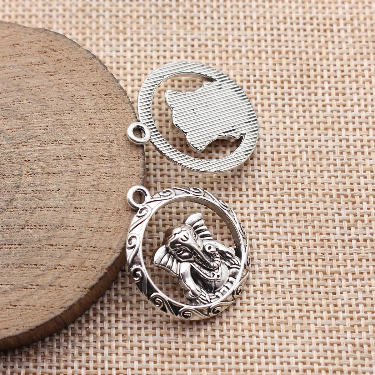 28x24mm 4.5g Antique Silver Zinc Alloy Indian Ganesha Elephant God Charm Pendant for DIY Jewelry Making