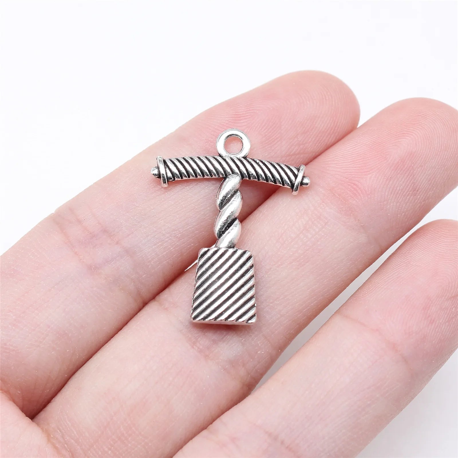 25x20mm 1.7g Antique Silver Zinc Alloy Bottle Opener Charm Pendant for DIY Necklace Bracelet Making