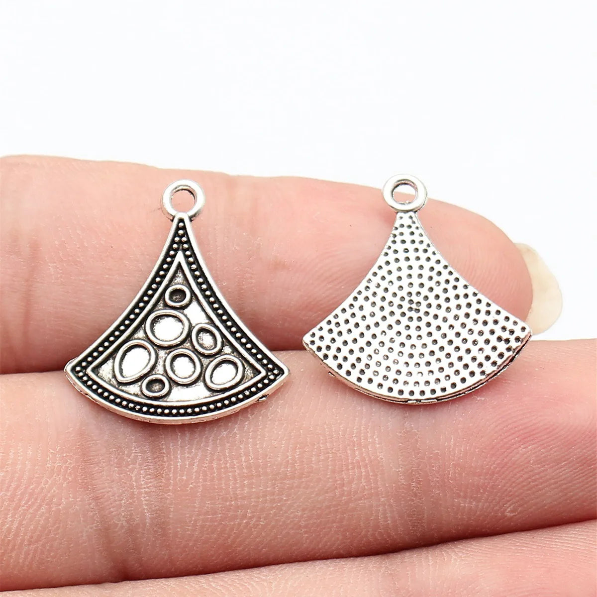 23x20mm 1.3g Antique Silver Zinc Alloy Fan Shape Charm Pendant for DIY Jewelry Making