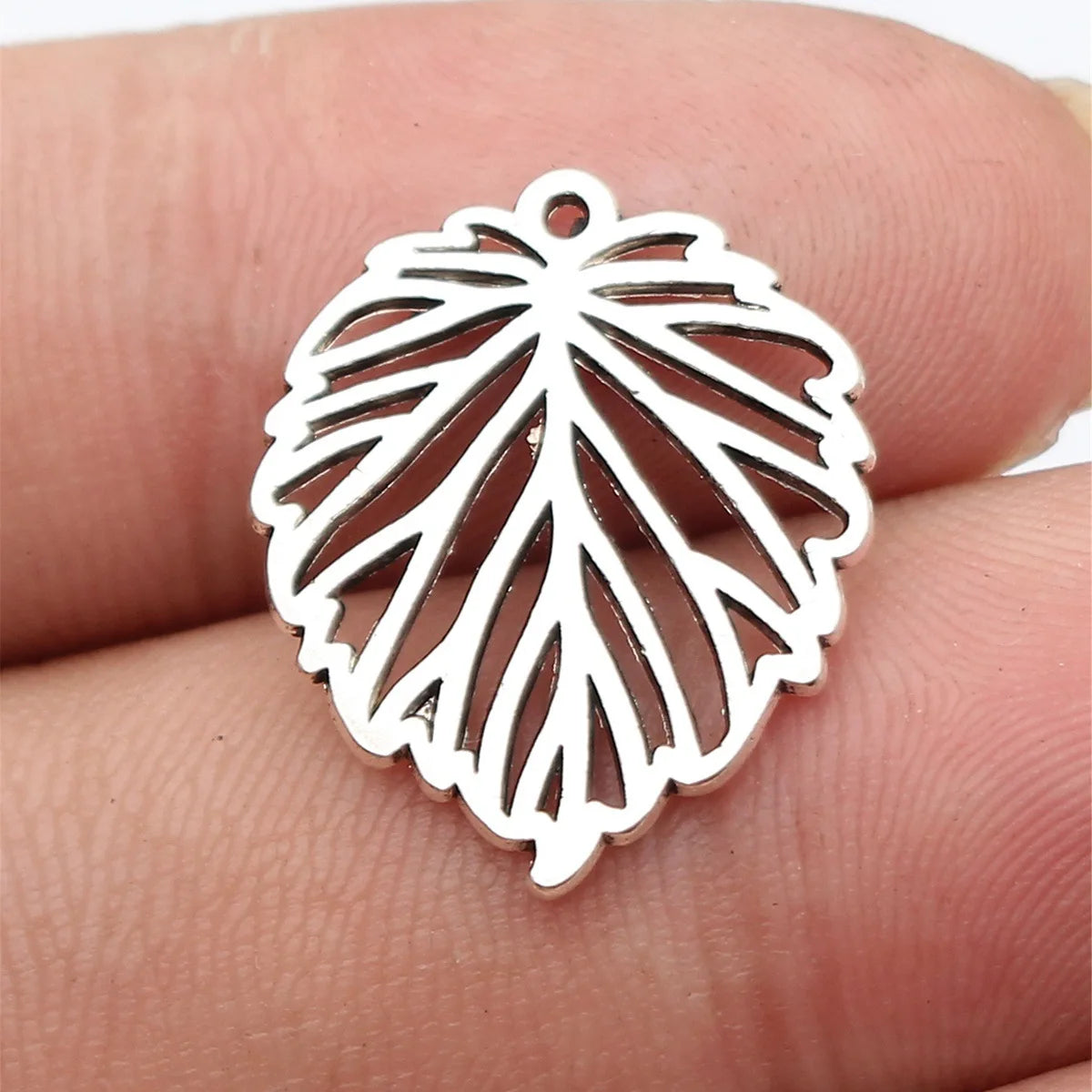 22x18mm 1.2g Antique Silver Zinc Alloy Hollow Leaf Charm Pendant for DIY Necklace Bracelet Jewelry