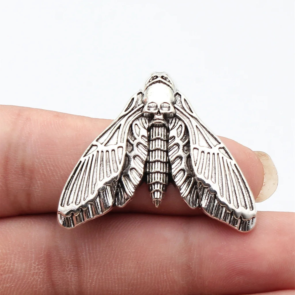 40x33mm 6.6g Antique Silver Zinc Alloy Gothic Skull Moth Charm Pendant for DIY Necklace Making