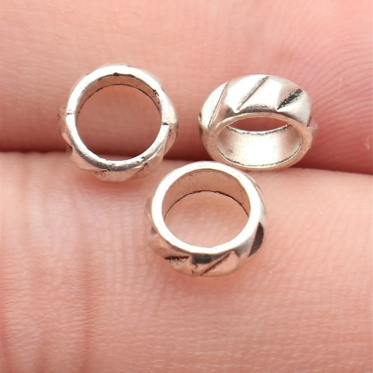 8x8x3.4mm 0.43g Antique Silver Zinc Alloy Textured Round Large Hole Spacer Beads for Bracelet Jewelry Making