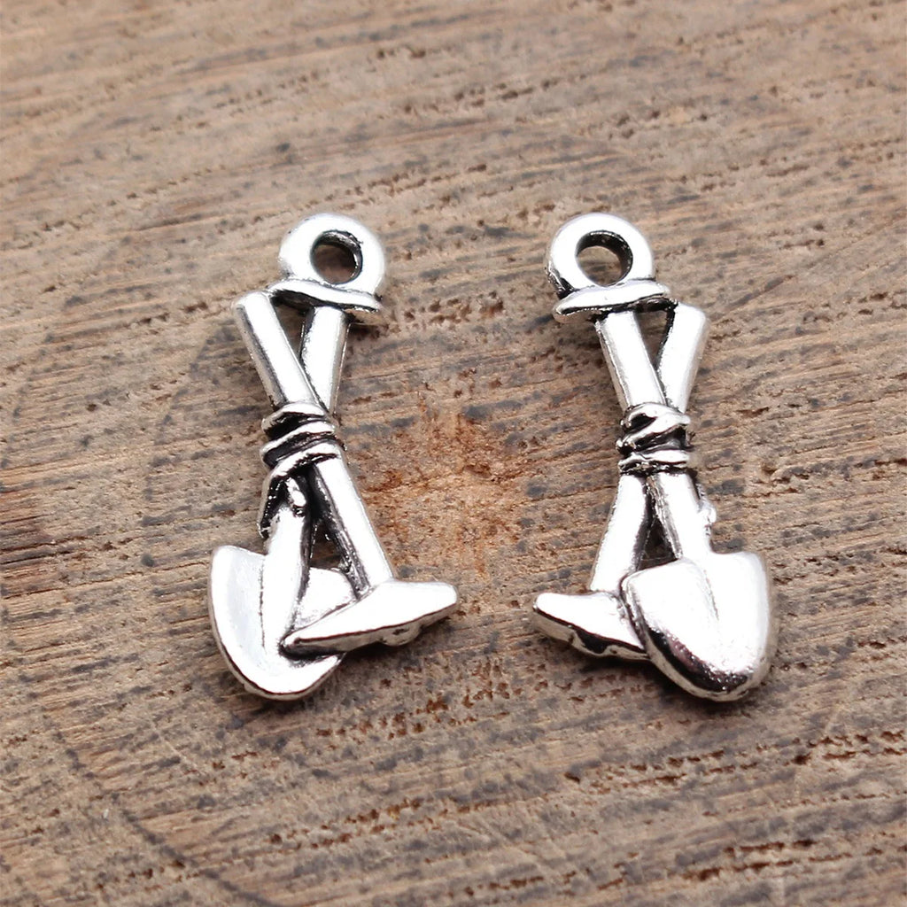 19x8.8mm 0.57g Antique Silver Zinc Alloy Tool Hoe and Shovel Charm Pendant for DIY Garden Theme Jewelry