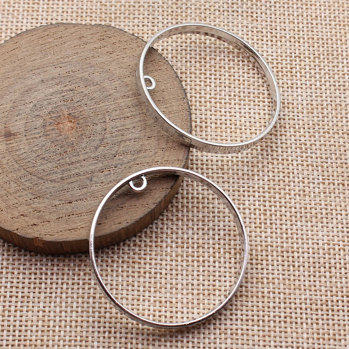 40x40x4mm 4.3g Silver Tone Zinc Alloy Round Ring Charm Pendant for DIY Necklace Bracelet Making