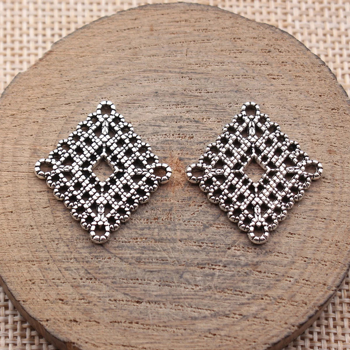 24x22mm 2.1g Multicolor Zinc Alloy Hollow Diamond Connector Charm for DIY Bracelet Jewelry Making