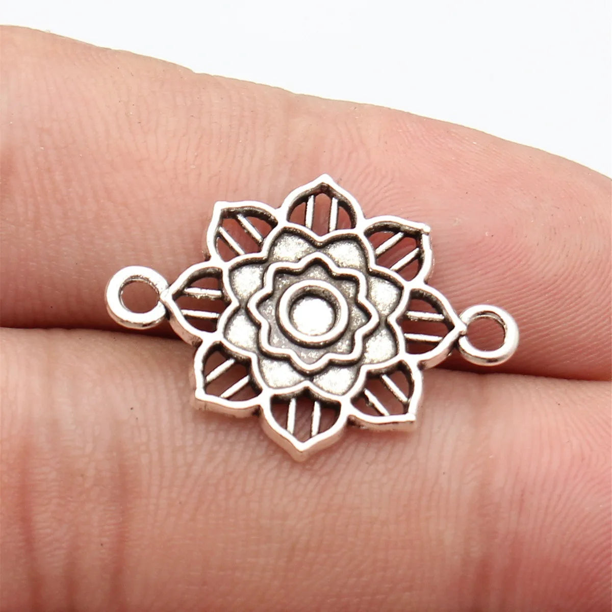27x20mm 1.6g Antique Silver Zinc Alloy Flower Filigree Connector Charm for DIY Jewelry Making