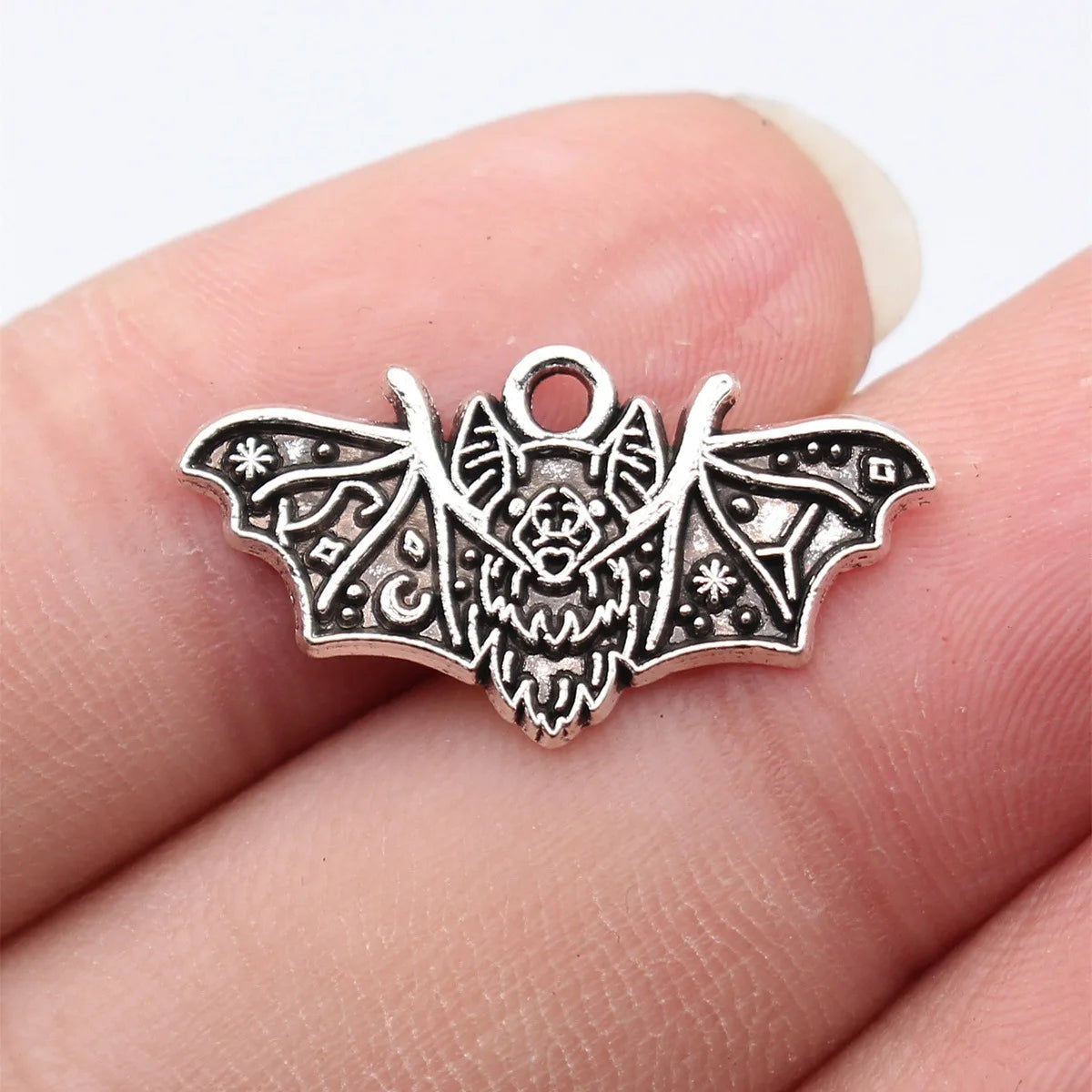 26x14mm 1.2g Antique Silver Zinc Alloy Bat Charm Pendant for DIY Necklace Bracelet Jewelry Making