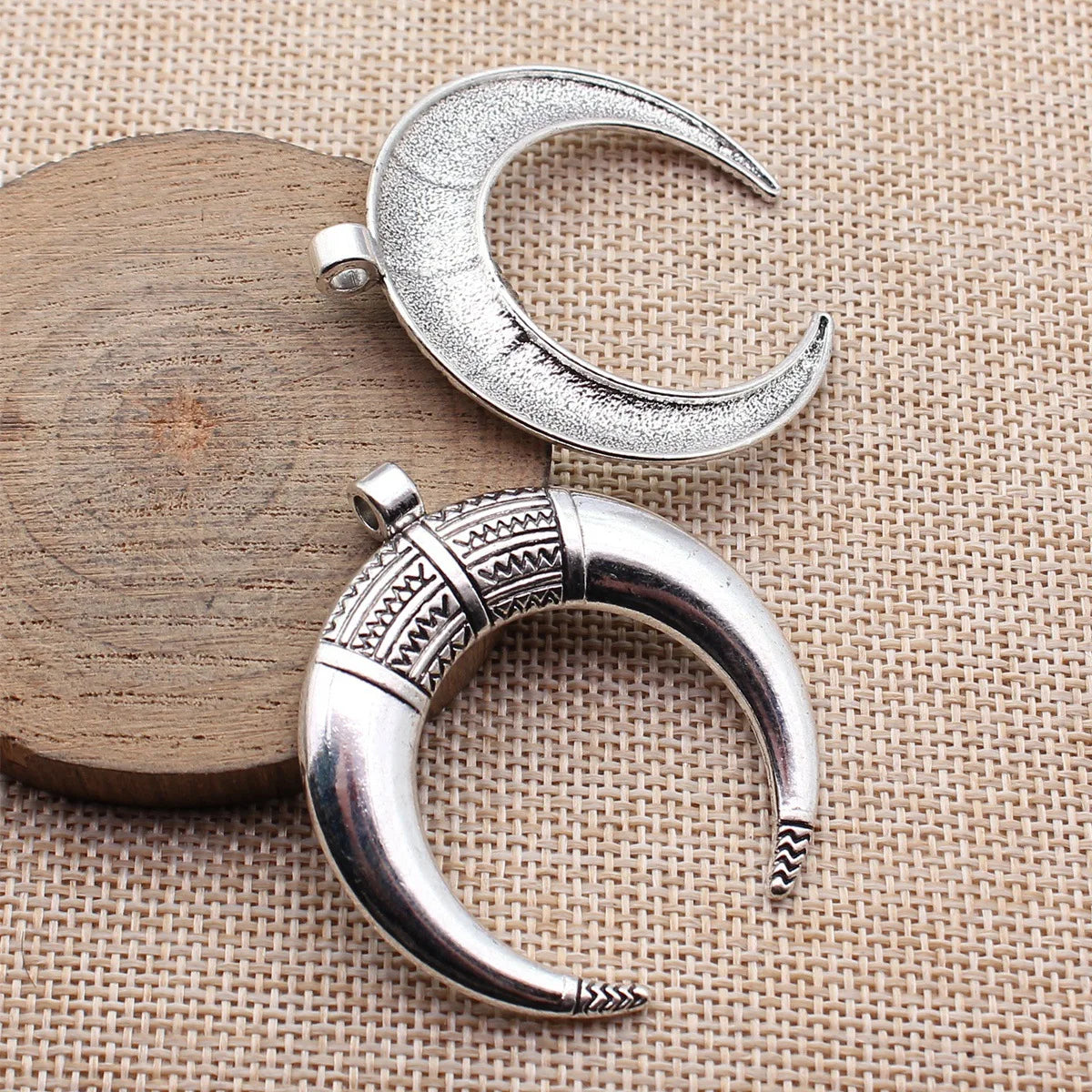 50x45mm 7.1g Multicolor Zinc Alloy Crescent Horn Charm Pendant for DIY Necklace Jewelry Making