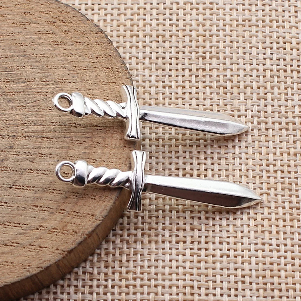 40x11mm 2.1g Antique Silver Zinc Alloy Sword Charm Pendant for Gothic DIY Jewelry Making