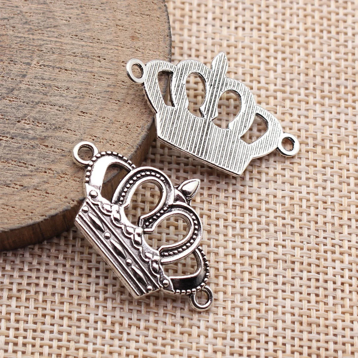 33x20mm 2.5g Multi-Color Zinc Alloy Crown Connector Charm for DIY Bracelet and Necklace Jewelry