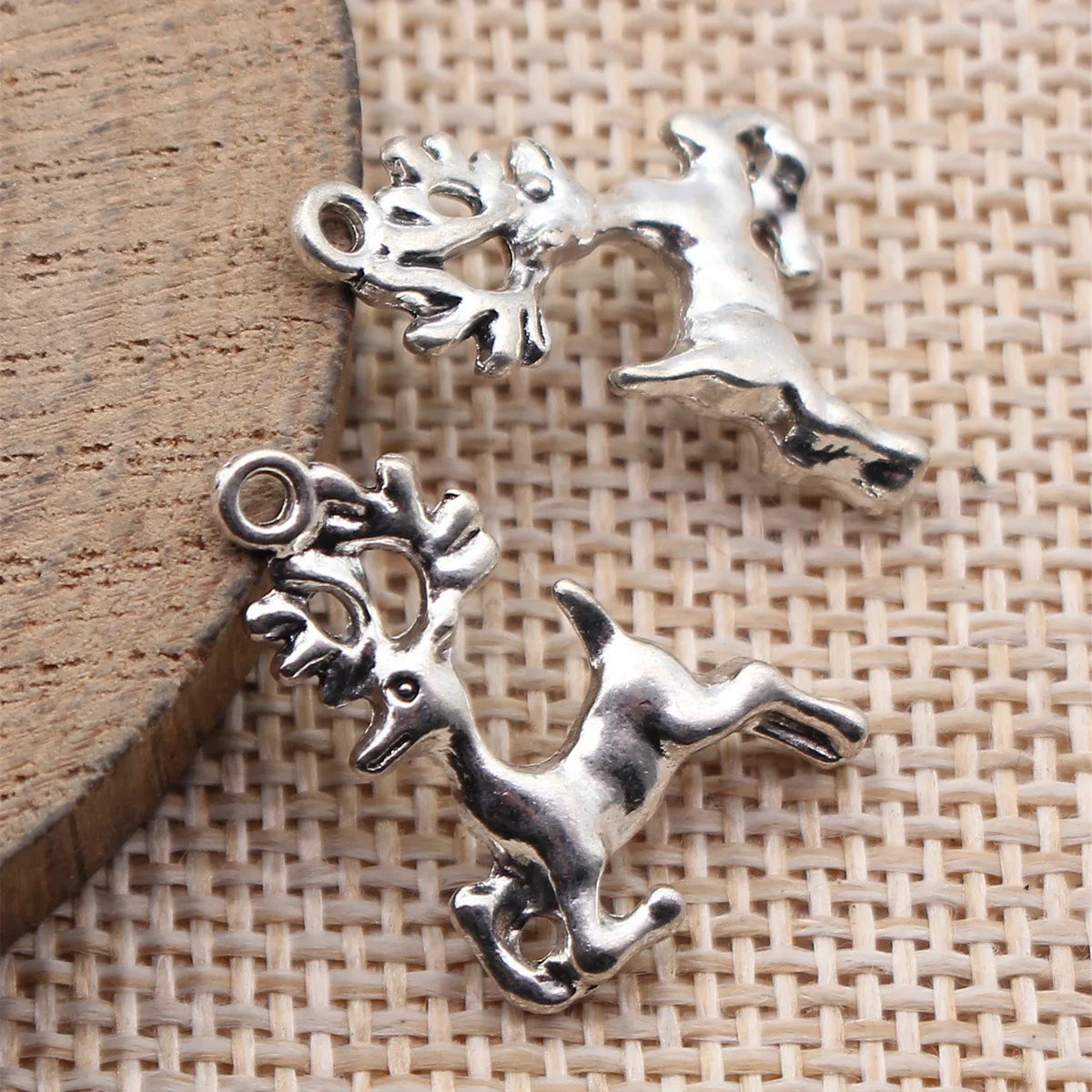 22x16mm 1.6g Antique Silver Zinc Alloy Deer Charm Pendant for DIY Necklace and Bracelet Jewelry