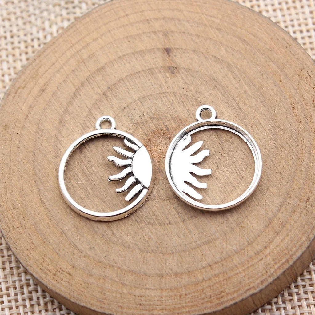 21x18mm 0.81g Antique Silver Zinc Alloy Sun Round Tag Charm Pendant for DIY Necklace Jewelry Making