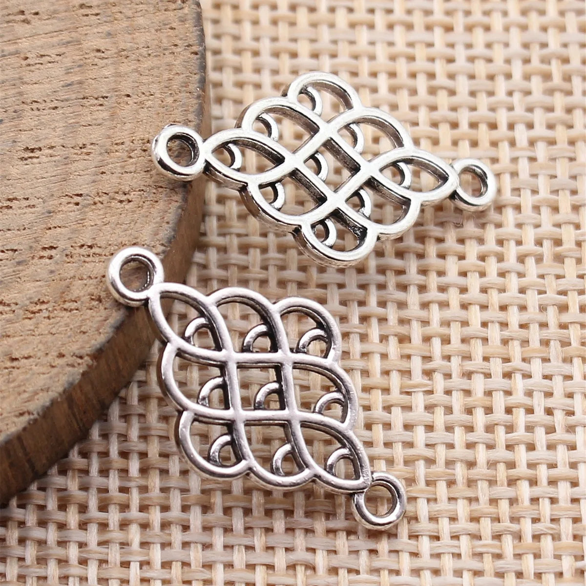 25x14mm 0.9g Antique Silver Zinc Alloy Hollow Geometric Connector Charm for DIY Bracelet Jewelry Making