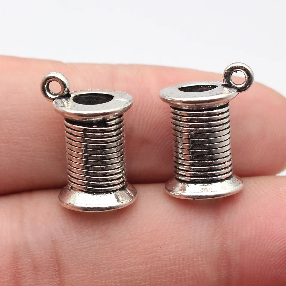 19x11x11mm 3.8g Antique Silver Zinc Alloy Sewing Spool charm pendant for DIY craft jewelry making