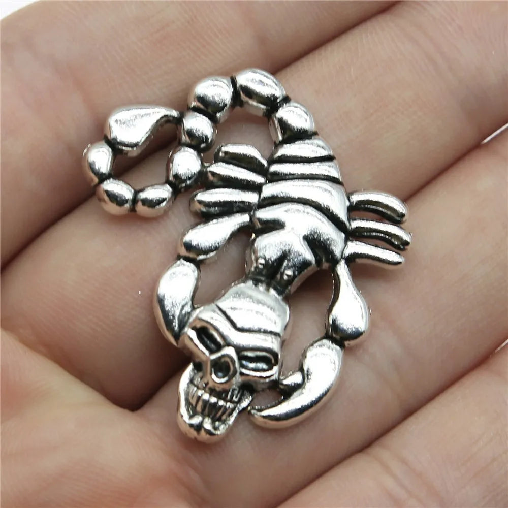 37x33mm 4.1g Antique Silver Zinc Alloy Scorpion Skull Charm Pendant for DIY Necklace Jewelry Making