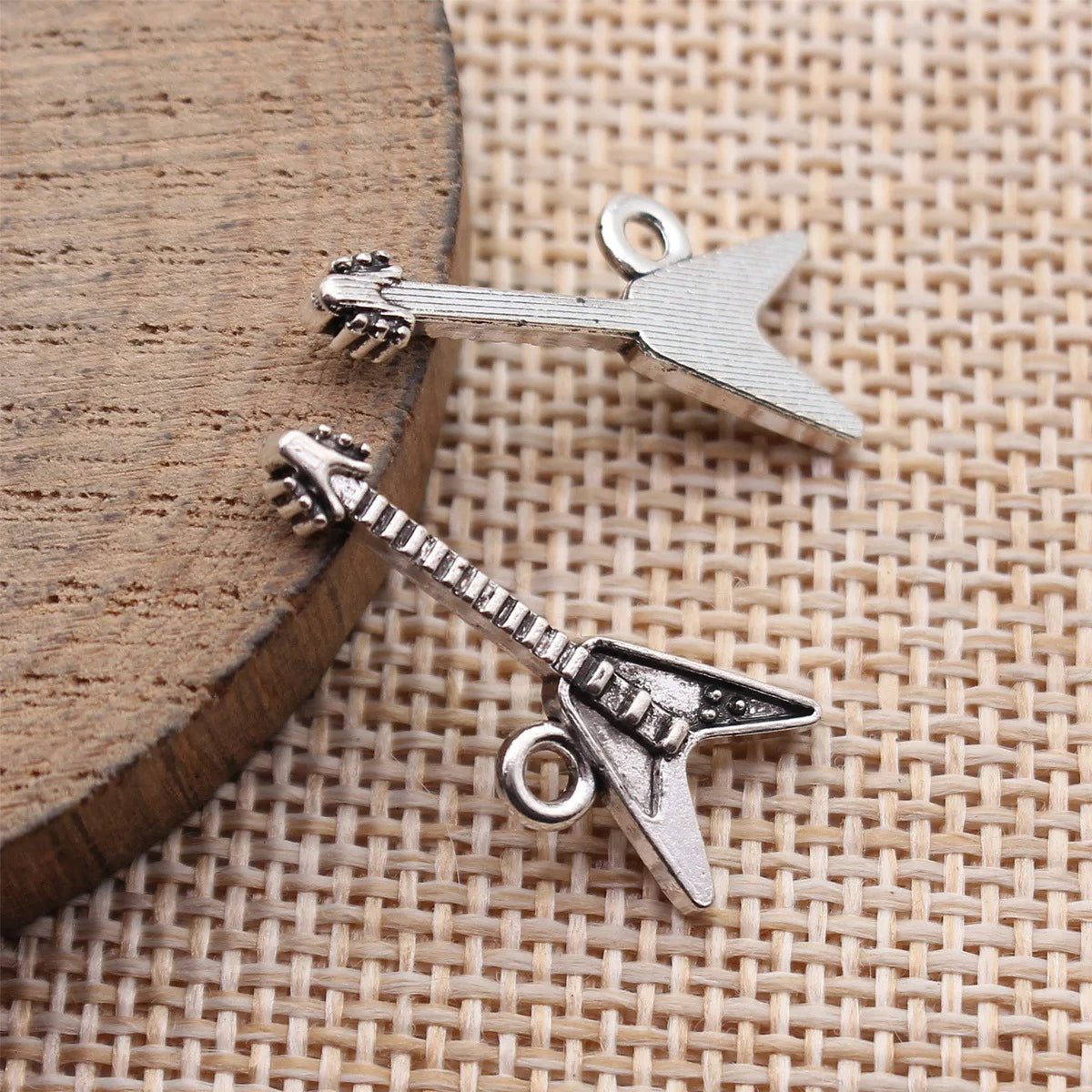 25x10x5.8mm 0.96g Antique Silver Zinc Alloy Guitar Charm Pendant for DIY Necklace Bracelet Keychain