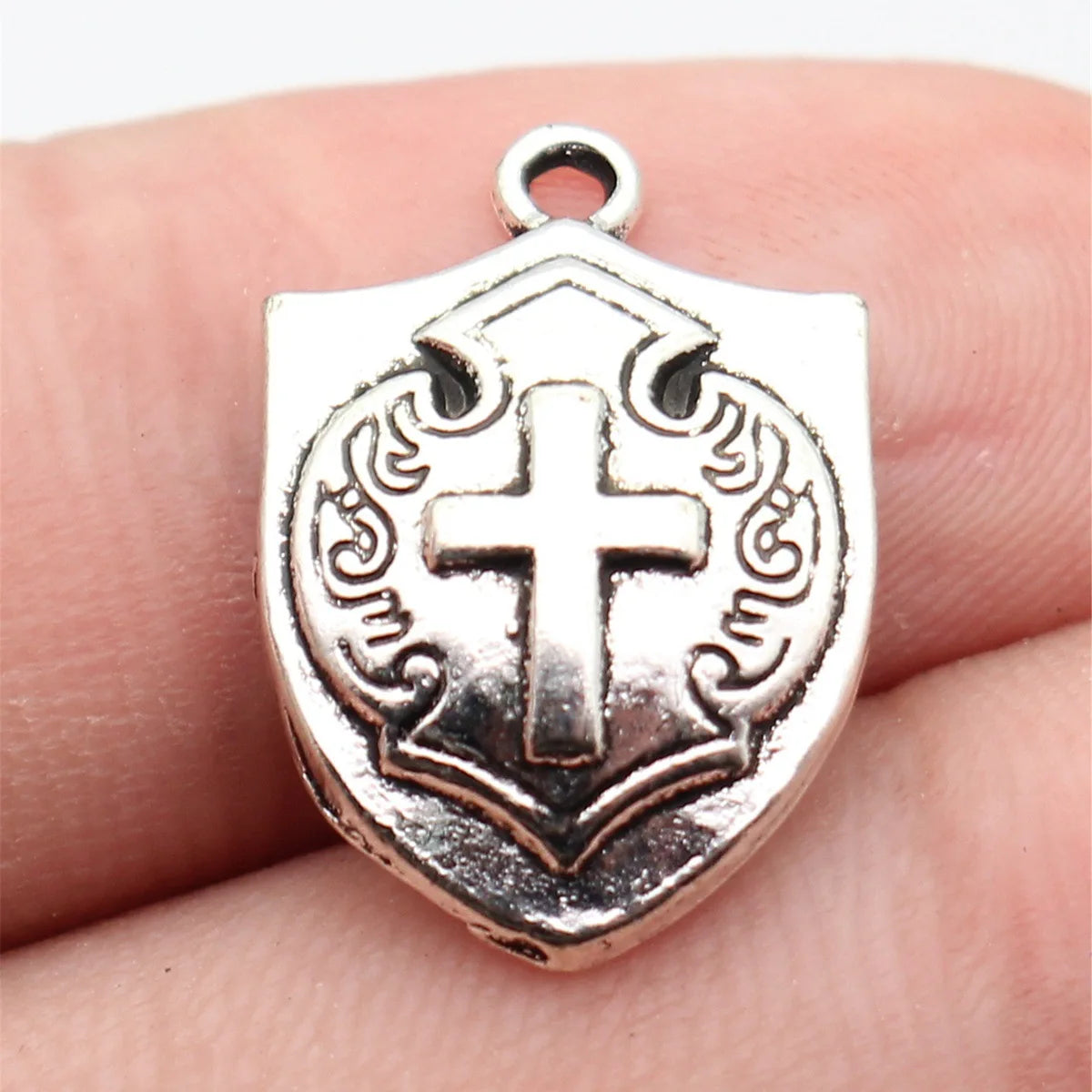 21x14mm 1.3g Antique Silver Zinc Alloy Cross Shield Charm Pendant for DIY Bracelet Necklace Making