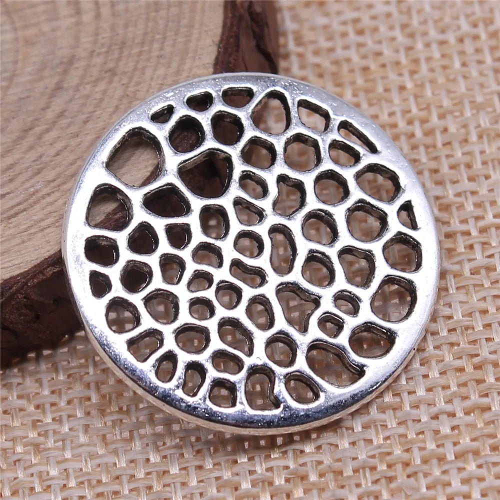 30x30mm 4.5g Antique silver zinc alloy hollow round disc charm pendant for DIY jewelry making