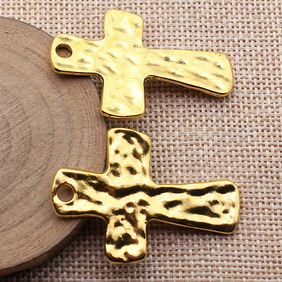 45x31mm 6.5g Multicolor Zinc Alloy Hammered Cross Charm Pendant for DIY Necklace Bracelet Jewelry Making