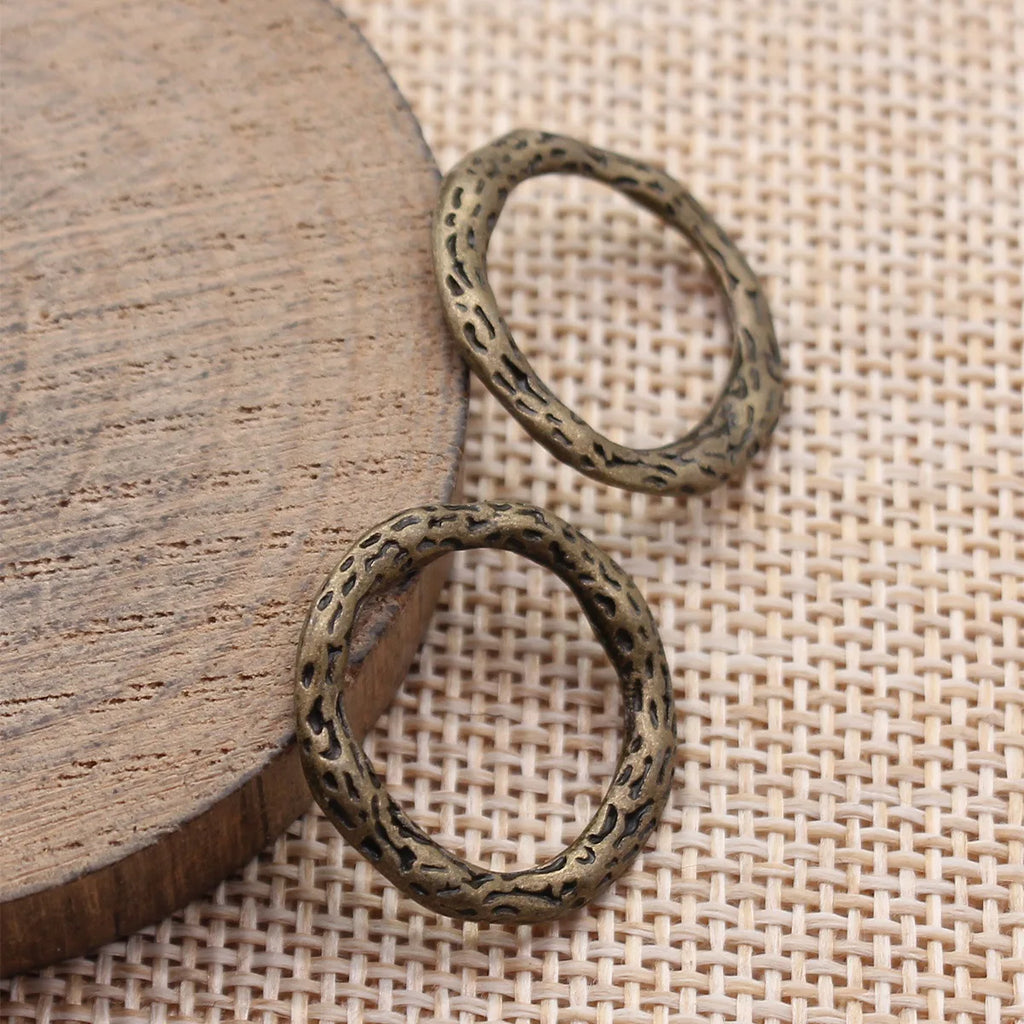 21x21mm 1.5g Multicolor Zinc Alloy Pitted Irregular Round Ring Connector Charm for DIY Jewelry Making