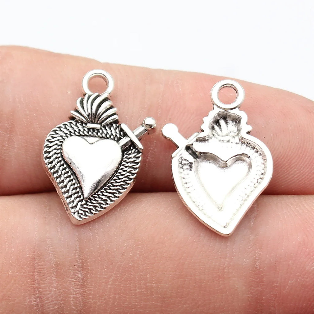 22x13mm 1.4g Antique Silver Zinc Alloy Gothic Heart Charm Pendant for DIY Necklace Bracelet Making