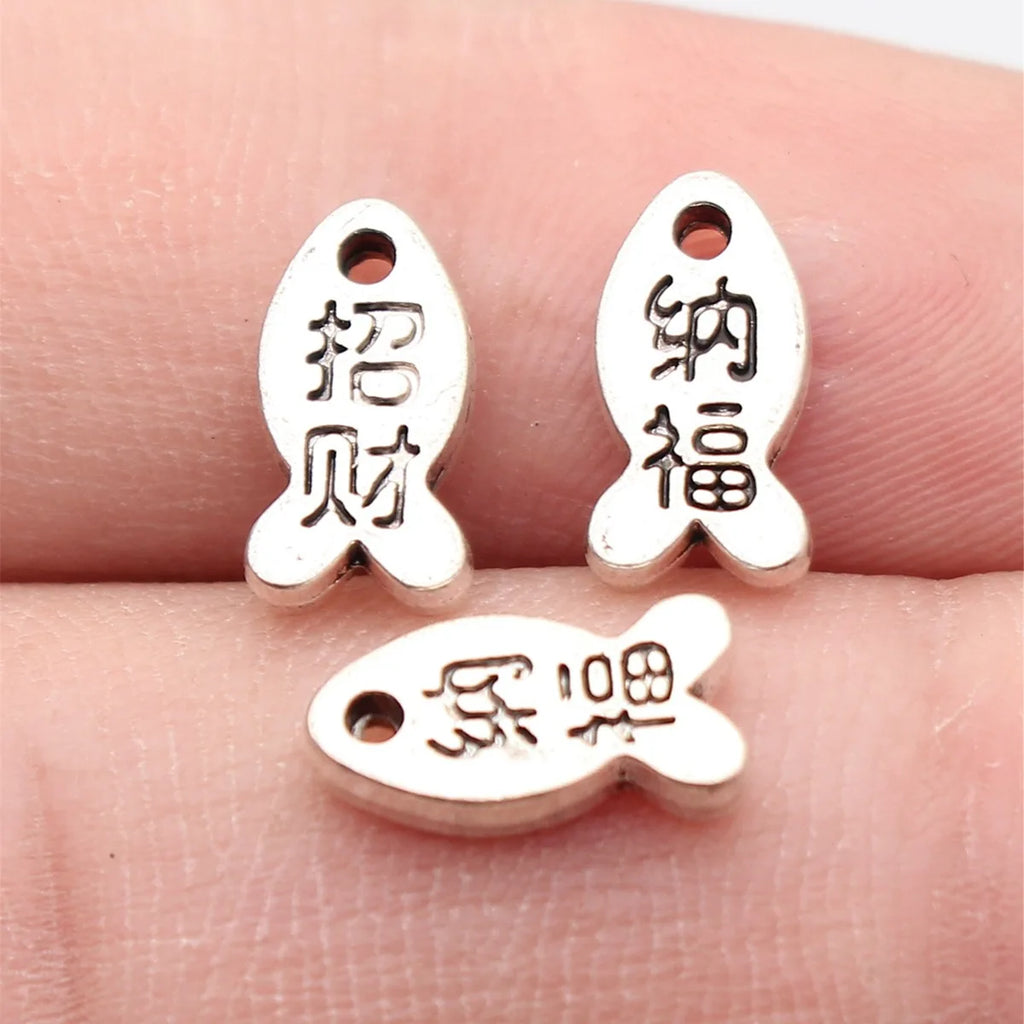 11x6x2.1mm 0.67g Antique Silver Zinc Alloy Small Fish Charm Pendant for DIY Bracelet Necklace Jewelry