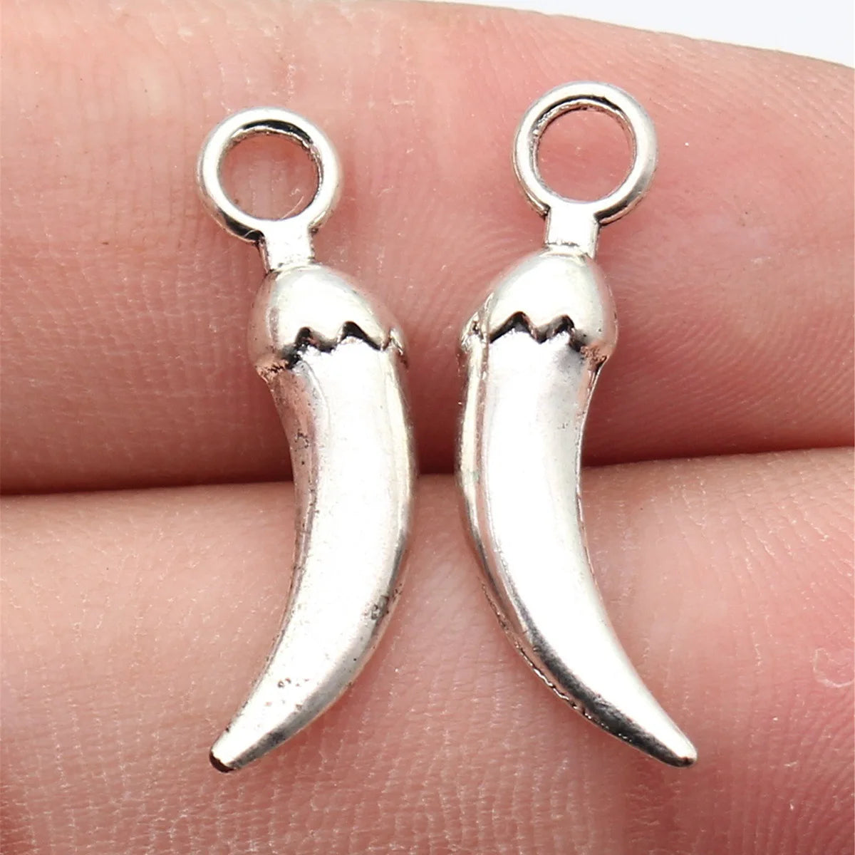 25x8.2mm 1.5g Antique Silver Zinc Alloy Chili Pepper Charm Pendant for DIY Necklace Bracelet Making