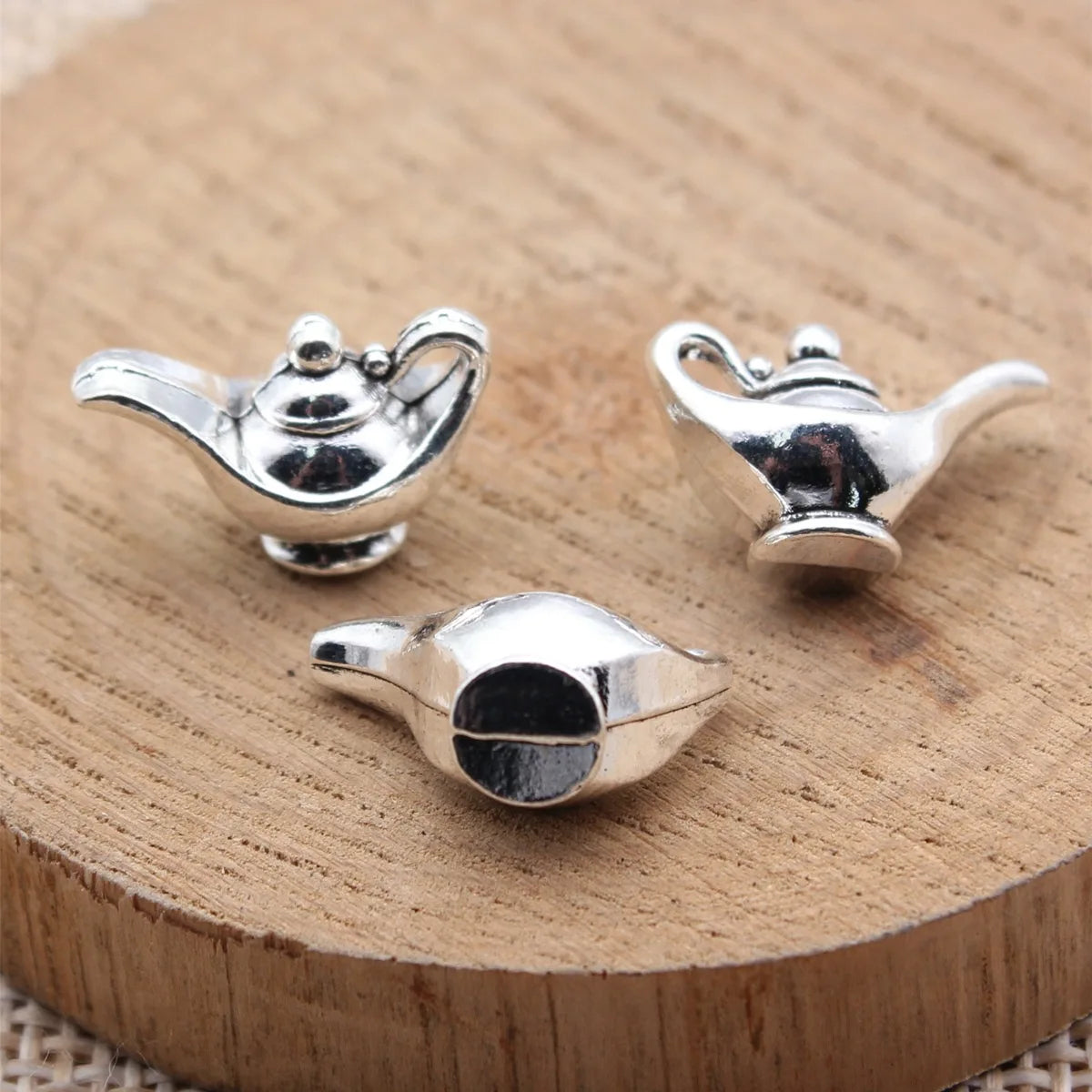 16.5x10.7x8.6mm 2.6g Antique Silver Zinc Alloy 3D Teapot Charm Pendant for DIY Necklace Making